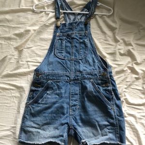 Overall shorts